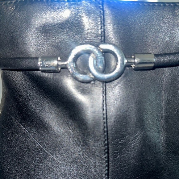 Bella Vita‎ Black Ankle Boots with Sleek Design - Picture 4 of 9